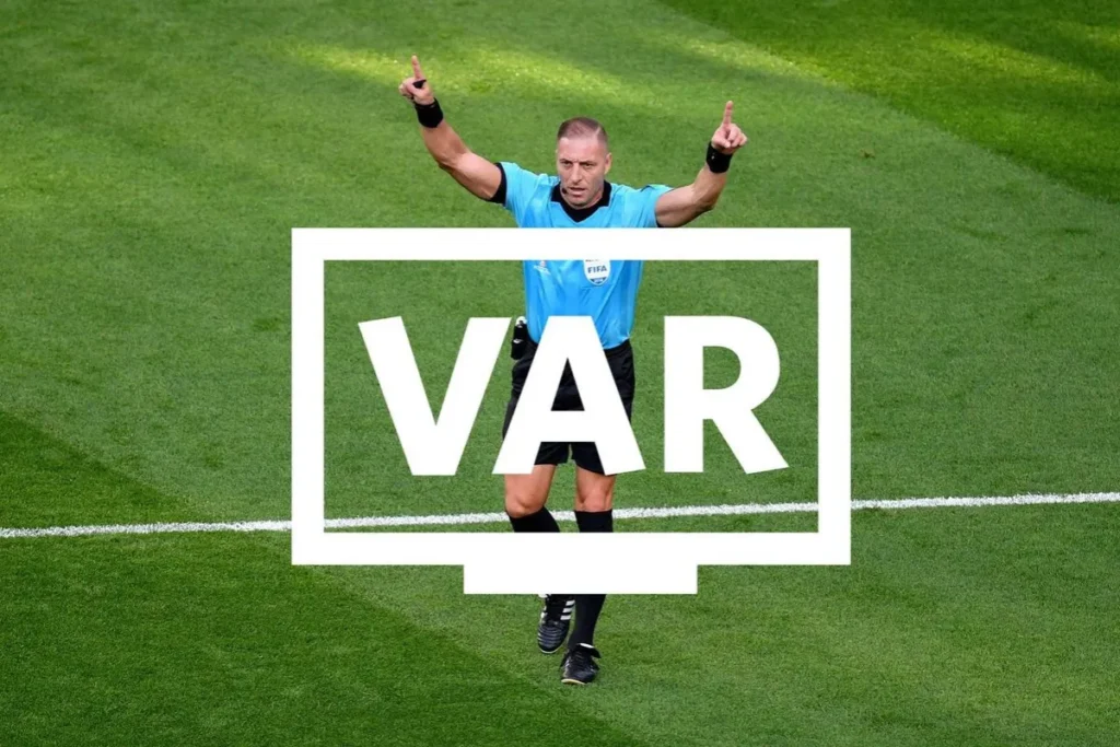 2026 新 VAR 規則懶人包：裁判會當場解釋判決！